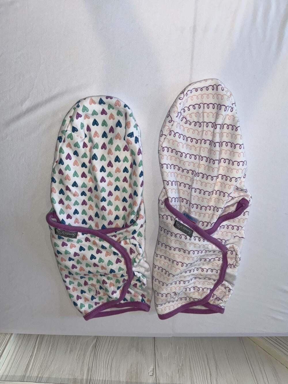 SwaddleMe Original Swaddle Set of 2 Small Medium Hearts and Swirls (b96)